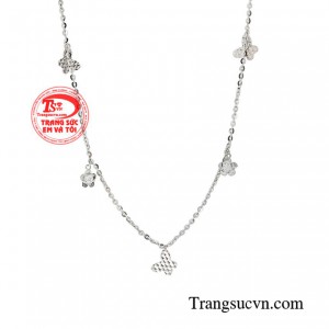Đây sẽ là món quà ý nghĩa mà các chàng trai lựa chọn để dành tặng cho người thân yêu của mình.