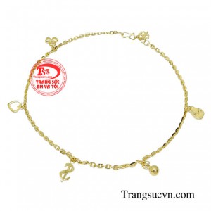 Lắc chân vàng yêu thương cách để thể hiện tình cảm dành cho người phụ nữ.