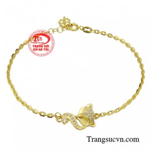 Lắc tay hồ ly duyên dáng khiến ai cũng phải mê mệt trước vẻ đẹp của chúng. 