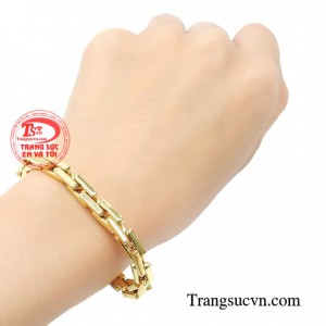 Lắc tay nam vàng tây xu hướng được rất nhiều các bạn nam yêu thích