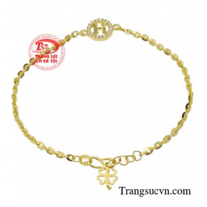 Không chỉ thông qua cử chỉ, ngay từ diện mạo bên ngoài cũng có thể dễ dàng thấy được phong cách cá tính của các cô nàng.