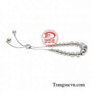 Lắc tay vàng trắng cao cấp với thiết kế lắc tay này sẽ giúp bạn trẻ trung, năng động và sang trọng hơn