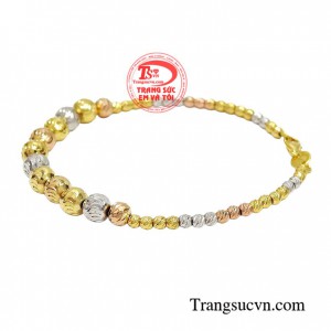 Hãy chăm chút cho bản thân với những món phụ kiện trang sức nổi bật và giúp các chị em tự tin hơn