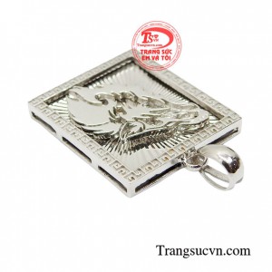 Mặt dây chuyền nam hàng hiệu chất lượng đảm bảo uy tín