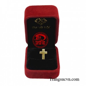 Mặt thánh giá xâu tràng hạt là sản phẩm vàng 10k đẹp, sáng bóng