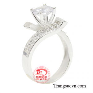 Nhẫn bạc thời trang được thiết kế đẹp