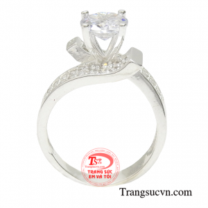 Nhẫn bạc thời trang được thiết kế đẹp