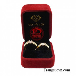 Nhẫn cưới bên nhau hạnh phúc