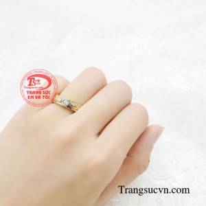 Nhẫn cưới hạnh phúc lâu dài