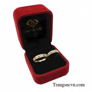 Nhẫn cưới tình yêu bền vững