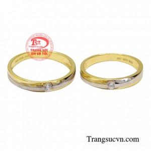 Nhẫn cưới là một vòng tròn hoàn hảo tượng trưng cho tình yêu vĩnh cửu của hai người