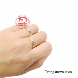 Nhẫn cưới vàng vàng tây đẹp sang trọng tinh tế cho đôi bạn trẻ