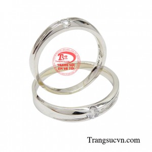 Nhẫn cưới vàng trắng là sản phẩm yêu thích mà các cặp đôi đều muốn sở hữu