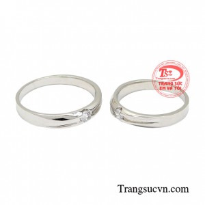 Nhẫn cưới vàng trắng đẹp phù hợp với các cặp đôi