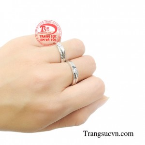 Đôi nhẫn cưới này là minh chứng cho tình yêu hạnh phúc của đôi uyên ương