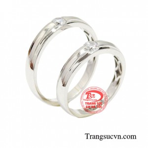 Nhẫn cưới vàng trắng đẹp phù hợp với các cặp đôi