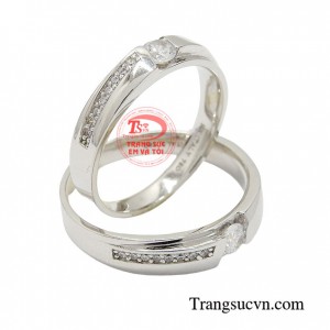 Nhẫn cưới vàng trắng đẹp phù hợp với các cặp đôi