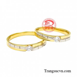 Nhẫn cưới xu hướng đẹp được thiết kế từ vàng 18k tinh tế và sắc nét