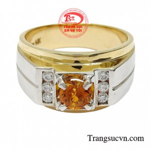 Chiếc nhẫn nam thạch anh phú quý này phù hợp cho những người mệnh kim và thổ thêm phần may mắn trong kinh doanh