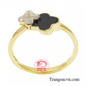 Nhẫn nữ là phụ kiện mà các bạn nữ vô cùng yêu thích và thể hiện được cá tính thời trang