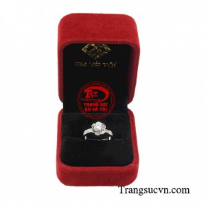 Nhẫn nữ đài các kiêu sa là mẫu nhẫn nữ đẹp được nhiều bạn nữ yêu thích và phù hợp với mọi lứa tuổi