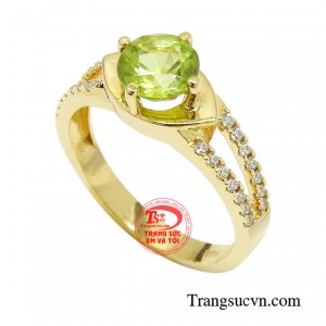 Nếu bạn là người tò mò về những câu chuyện bí ẩn này thì hãy thử sở hữu cho mình một chiếc nhẫn Peridot để có trải nhiệm mới lạ. 