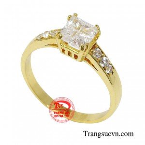 Một chút chấm phá nhỏ giúp đôi bàn tay thanh thoát thu hút đến khó cưỡng.