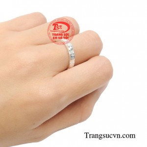 Nhẫn thánh giá bạc kiểu cách