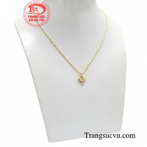 Hãy yêu chiều bản thân nhiều hơn bằng việc mua cho mình một món quà yêu thích nhất