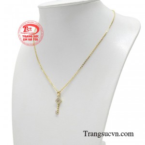 Bộ sản phẩm luôn biết cách khiến mọi sự chú ý phải xoay quanh mình bạn. 