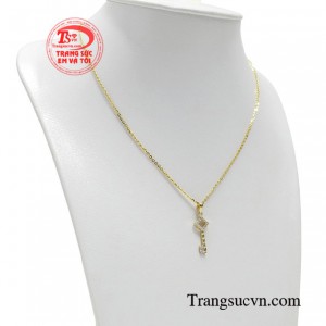 Diện bộ dây chuyền giúp bạn tỏa sáng và rạng rỡ hơn.