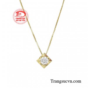 Sản phẩm đang trở thành một xu hướng trang sức thời thượng, tạo nên phong cách, đẳng cấp riêng cho phái đẹp.