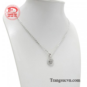 Phong cách này dành cho cô gái dịu dàng, nhẹ nhàng từ vẻ bề ngoài đến tính cách bên trong.