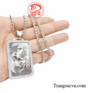 Mặt dây chuyền nam hàng hiệu chất lượng đảm bảo uy tín