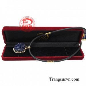 Mặt dây chuyền đá bọc vàng dành cho Nam