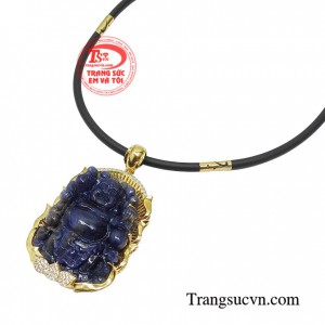 Sản phẩm bọc vàng mang đến phong cách mạnh mẽ, sang trọng cho người đeo