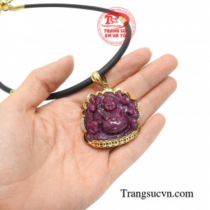 Đá ruby thiên nhiên được xem là viên đá mặt trời đem lại tiền tài, danh vọng