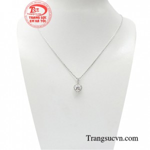 Bộ dây trái tim kiêu sa là món đồ phụ kiện không thể thiếu của các bạn nữ