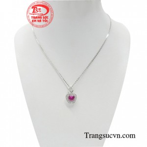 Bộ dây vàng trắng đẹp với vẻ đẹp xinh xắn nhẹ nhàng chắc chắn là món phụ kiện không thể thiếu trong tủ của chị em phụ nữ