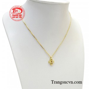 Sử dụng trang sức như một cách để phái đẹp khẳng định bản lĩnh với xã hội. 