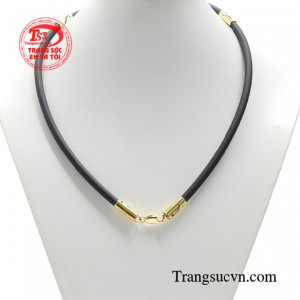 Dây cao su bọc vàng cao cấp luôn là hình tượng lý tưởng được nhiều phái mạnh yêu thích. 