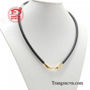 Chính vì thế, dây cao su bọc vàng được xem là gu thời trang được phái mạnh lựa chọn nhiều nhất.