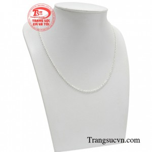 Sản phẩm bạc đẹp giúp gương mặt sáng và thanh tú hơn