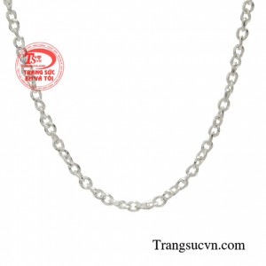 Dây chuyền bạc tinh khôi là sự lựa chọn hoàn hảo dành cho những cô nàng yêu thích sự nhẹ nhàng, thanh lịch