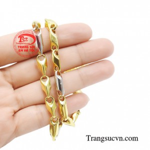 Chế tác theo kiểu vàng 10k sang trọng