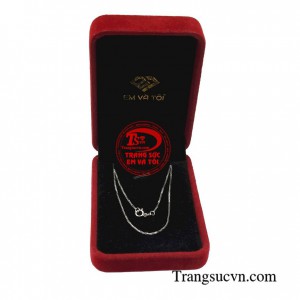 Dây chuyền nữ nhập khẩu duyên dáng món trang sức đơn giản cũng giúp bạn tô điểm cho diện mạo của mình thêm phần nổi bật và thu hút