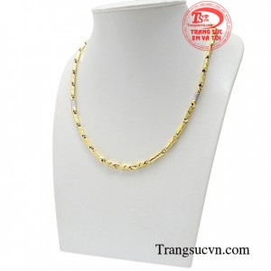 Dây chuyền phong cách cá tính vàng 10k giúp phái mạnh tự tin và tạo được phong cách cá tính riêng cho bản thân