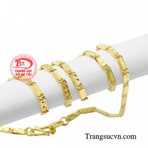 Dây chuyền vàng sắc sảo