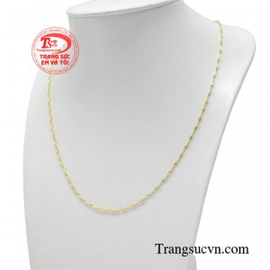 Chiếc dây chuyền chính là vũ khí bí mật giúp mọi cô gái lấy điểm trong lần đầu gặp mặt. 