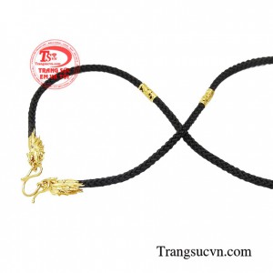 Dây dù bọc rồng phú quý được khắc hình rồng 3D tỉ mỉ và sắc nét mang đến phong cách mạnh mẽ và cá tính